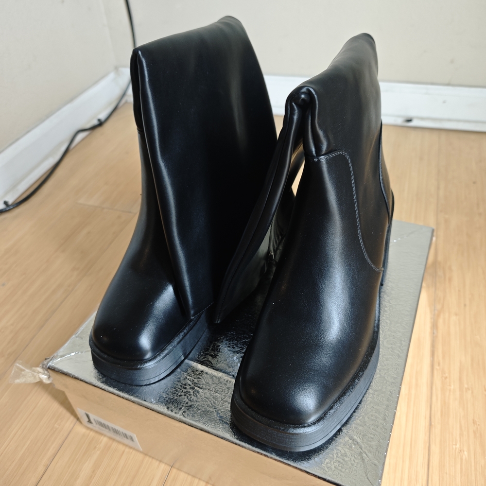 Black Leather Boots